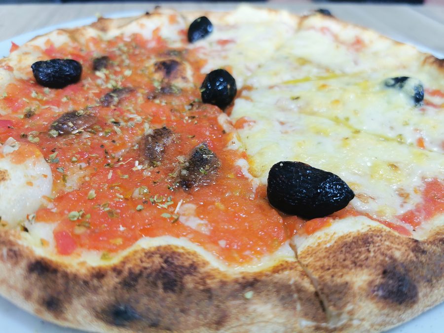 Pizza Moitié Moitié Sauveur